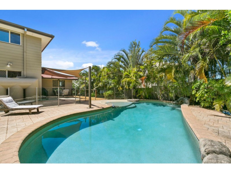 60 Armstrong Way, Highland Park QLD 4211