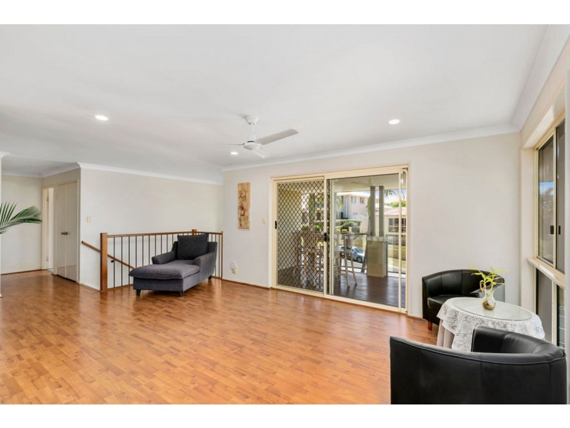 60 Armstrong Way, Highland Park QLD 4211