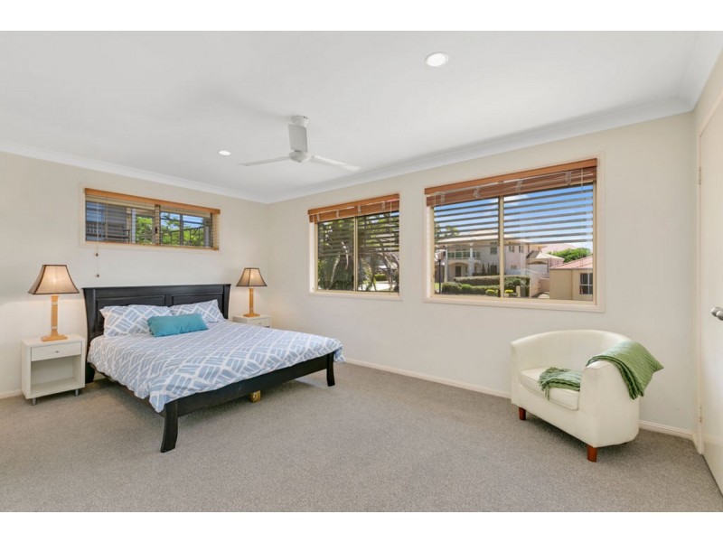 60 Armstrong Way, Highland Park QLD 4211