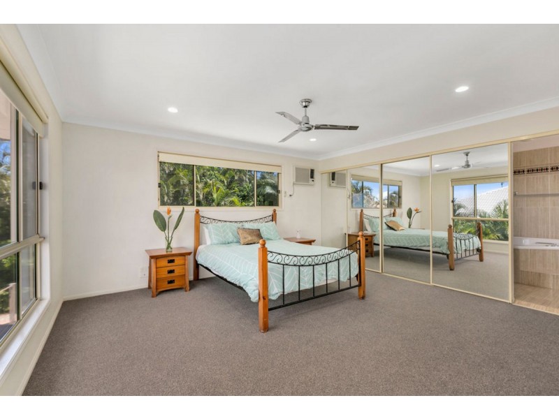 60 Armstrong Way, Highland Park QLD 4211