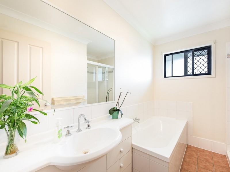 1/93 Paddington Drive, Carrara QLD 4211