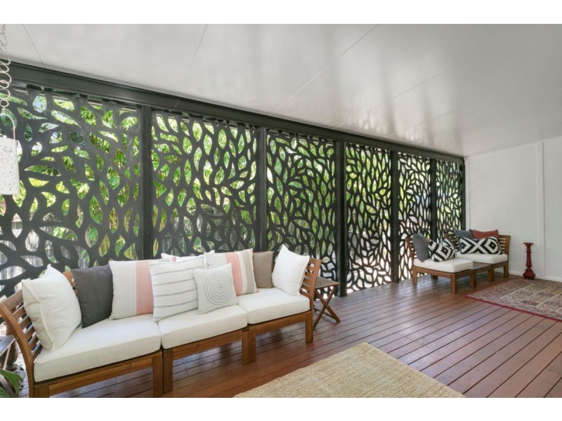 1 Minugh Court, Carrara QLD 4211