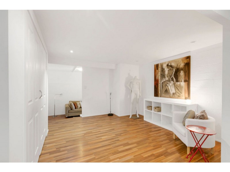 1 Minugh Court, Carrara QLD 4211
