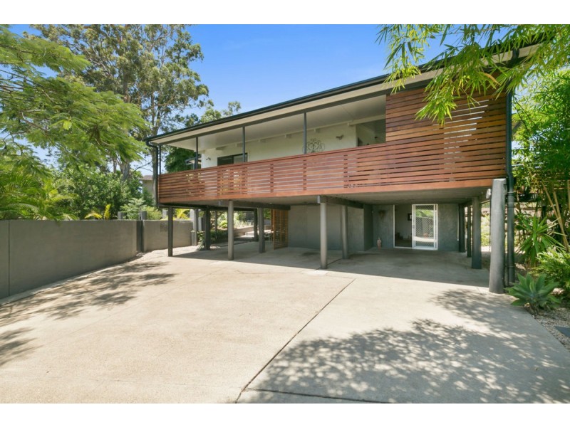 1 Minugh Court, Carrara QLD 4211