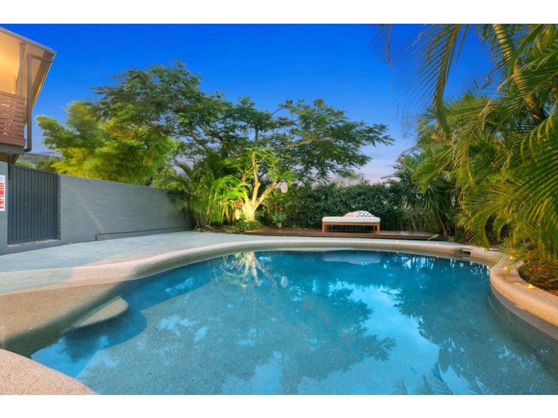 1 Minugh Court, Carrara QLD 4211