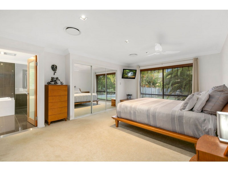 64 Lawnhill Drive, Nerang QLD 4211