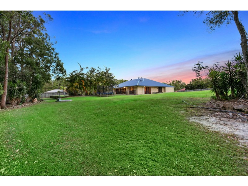 64 Lawnhill Drive, Nerang QLD 4211