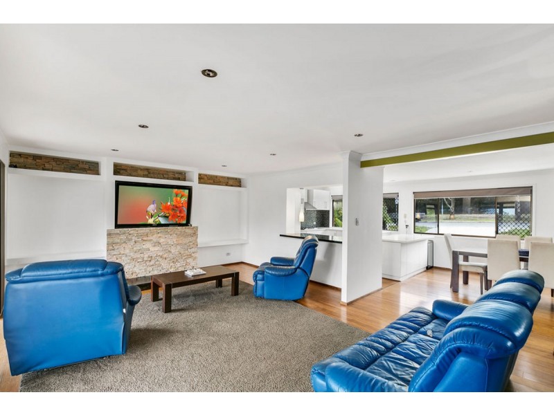 167 Alexander Drive, Highland Park QLD 4211