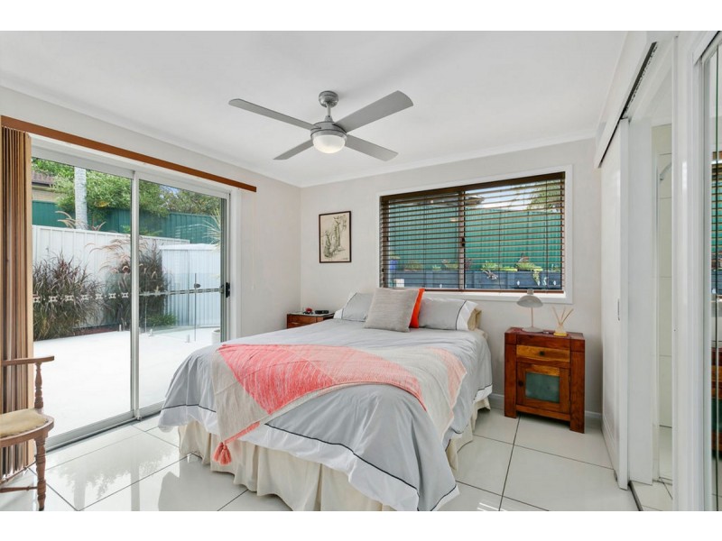 4 Remount Place, Carrara QLD 4211