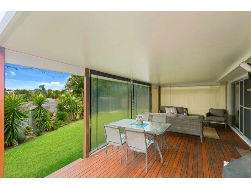 4 Remount Place, Carrara QLD 4211