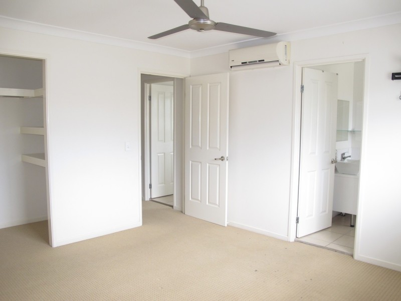 2/4 Chantrill Avenue, Nerang QLD 4211