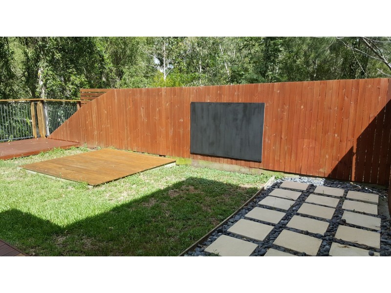 2/4 Chantrill Avenue, Nerang QLD 4211