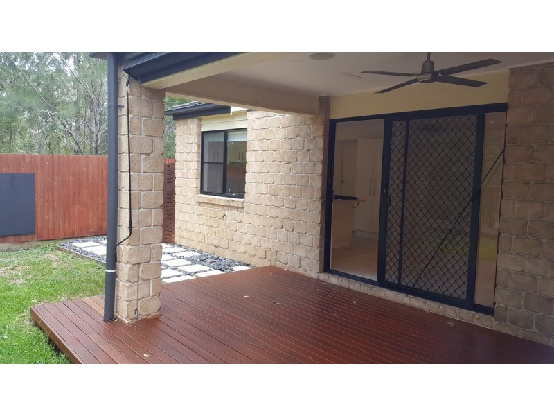 2/4 Chantrill Avenue, Nerang QLD 4211