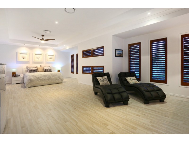 29 Lagoon Park Drive, Maudsland QLD 4210