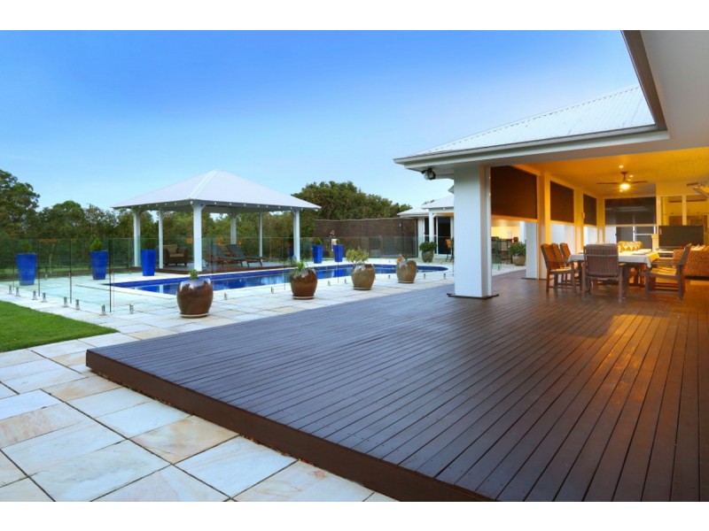 29 Lagoon Park Drive, Maudsland QLD 4210