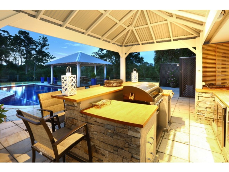 29 Lagoon Park Drive, Maudsland QLD 4210