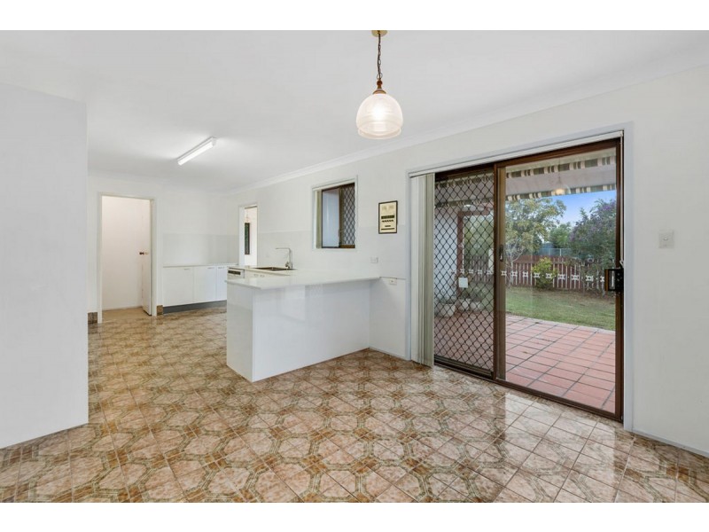 4 Alamau Street, Benowa QLD 4217