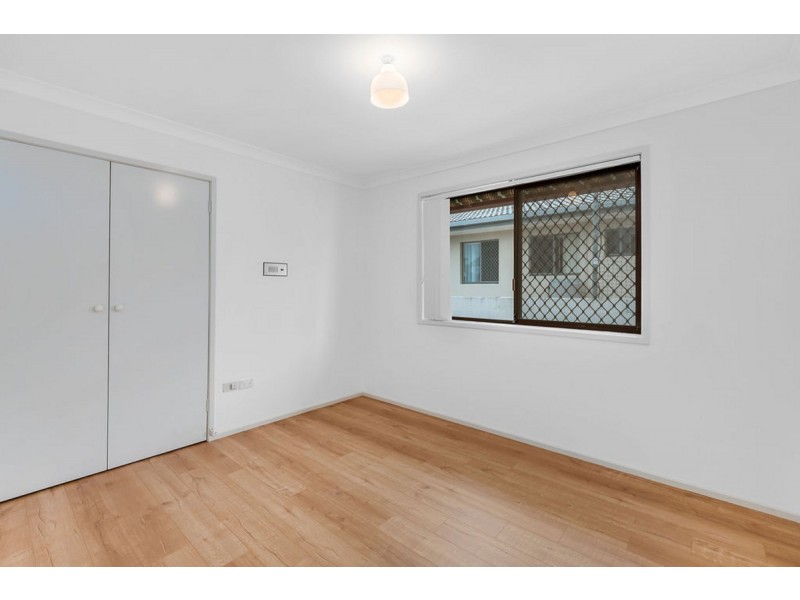 4 Alamau Street, Benowa QLD 4217