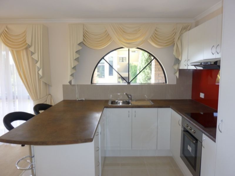 10a Rivage Place, Highland Park QLD 4211