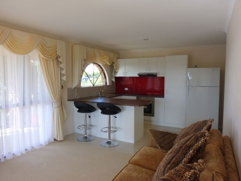 10a Rivage Place, Highland Park QLD 4211