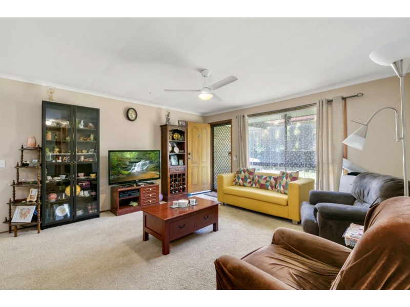 2/13 Gumbeel Court, Highland Park QLD 4211