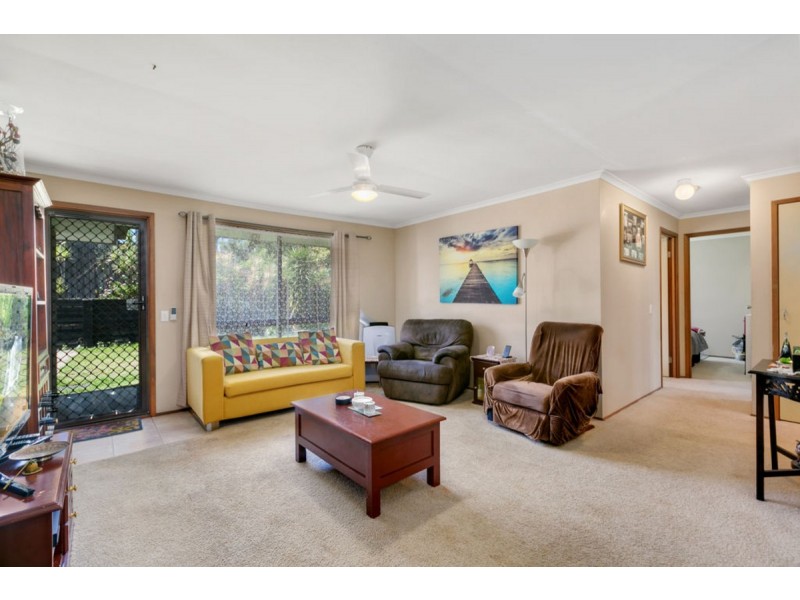 2/13 Gumbeel Court, Highland Park QLD 4211