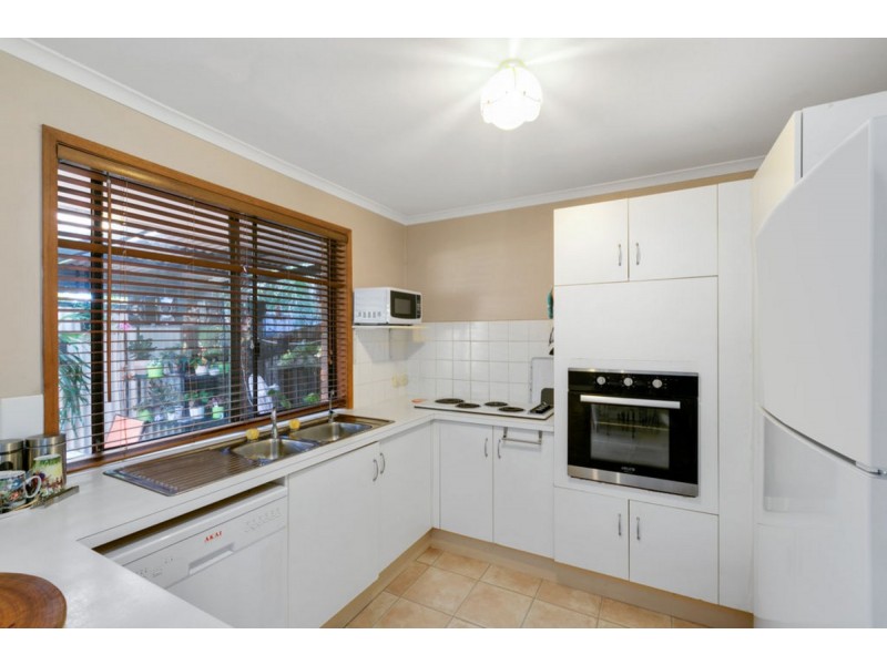 2/13 Gumbeel Court, Highland Park QLD 4211