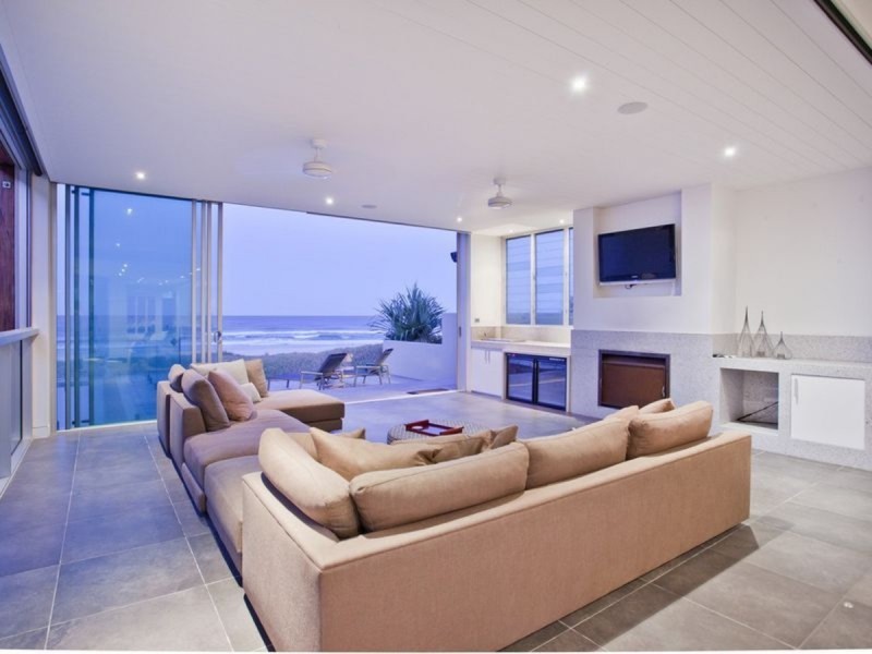 223 Hedges Avenue, Mermaid Beach QLD 4218