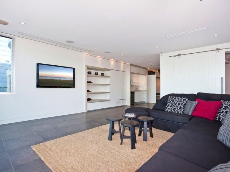 223 Hedges Avenue, Mermaid Beach QLD 4218