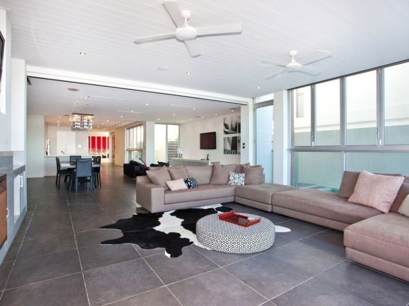 223 Hedges Avenue, Mermaid Beach QLD 4218