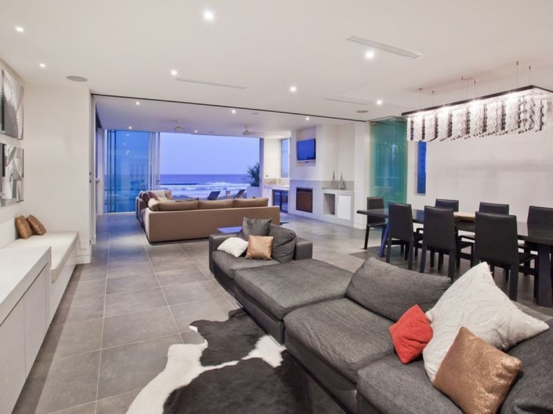 223 Hedges Avenue, Mermaid Beach QLD 4218