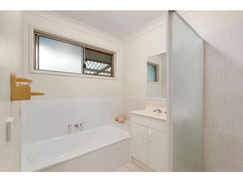 1 & 2/8 Coleridge Court, Nerang QLD 4211