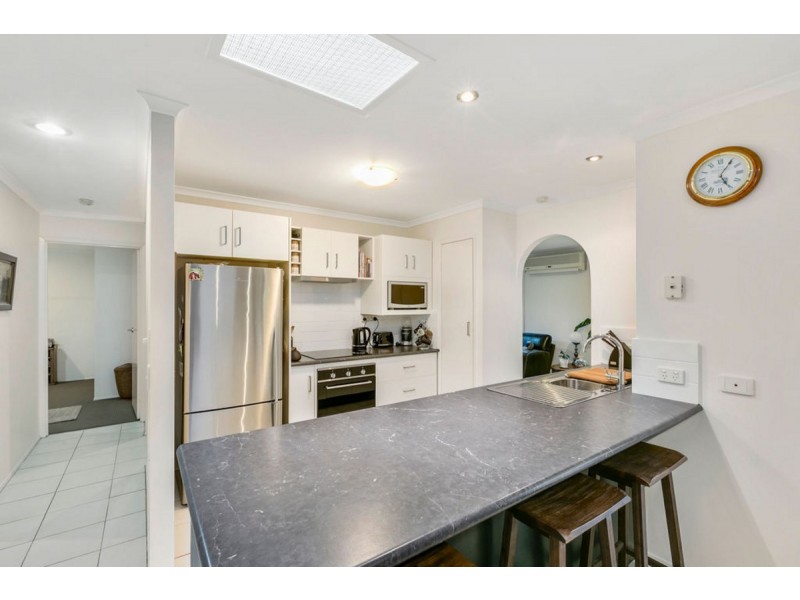 2 Richard Crescent, Highland Park QLD 4211