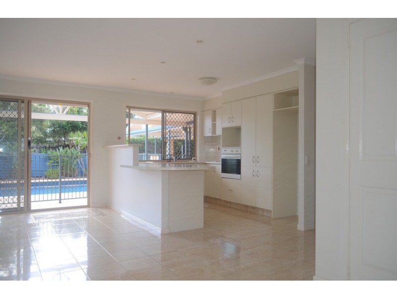 71 Chisholm Road, Carrara QLD 4211