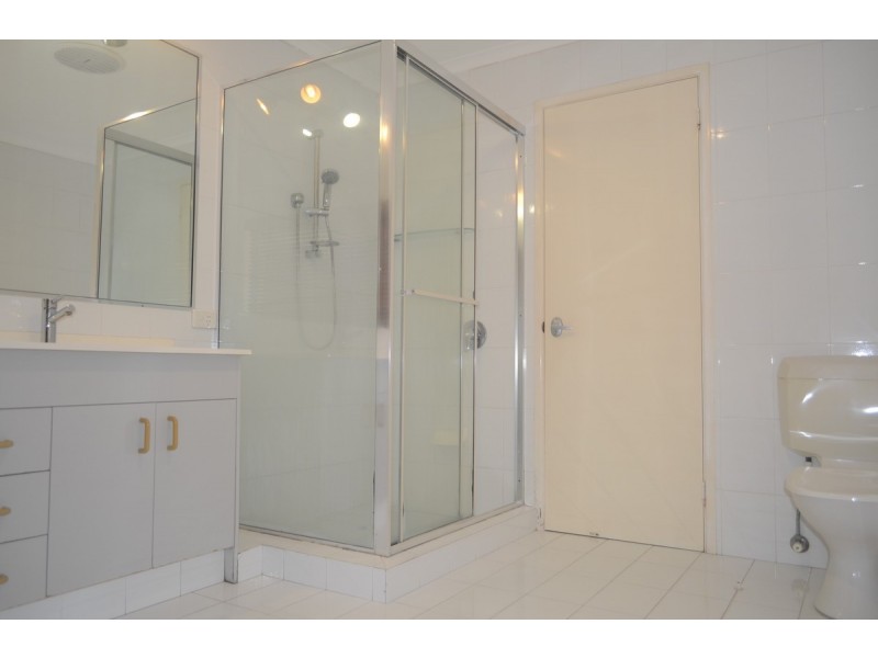 71 Chisholm Road, Carrara QLD 4211