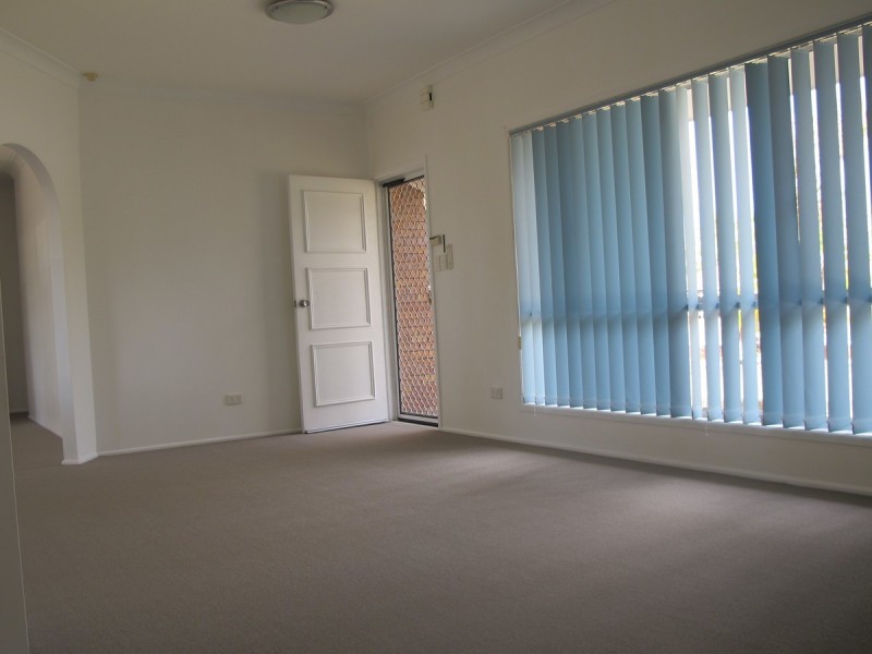 2 Loxton Court, Helensvale QLD 4212