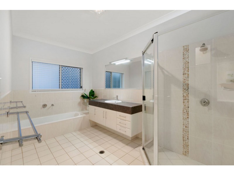 4 Honey Eater Court, Gilston QLD 4211