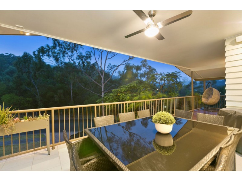 4 Honey Eater Court, Gilston QLD 4211
