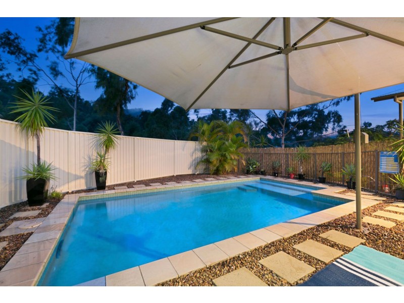 4 Honey Eater Court, Gilston QLD 4211