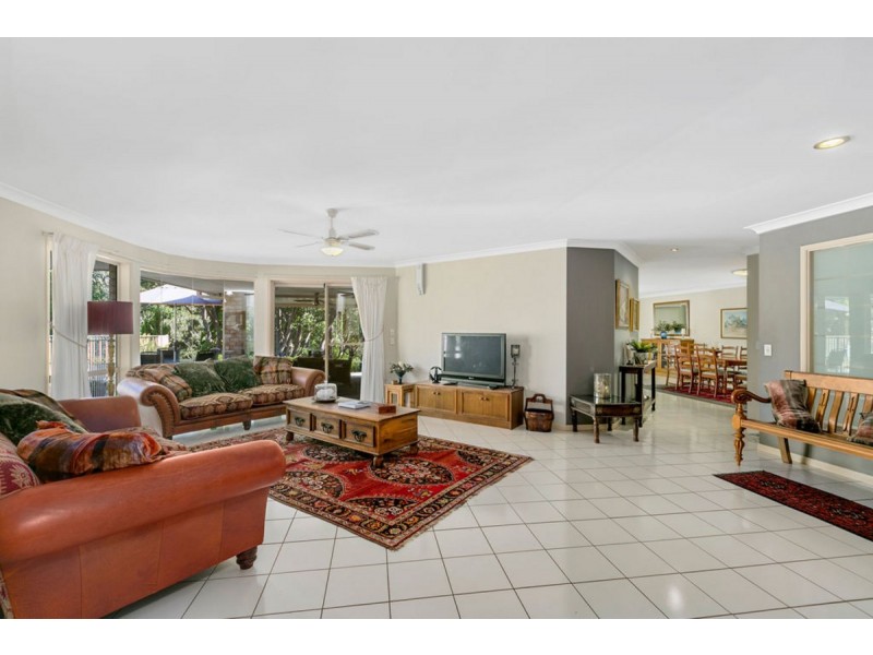 43 Nerang River Drive, Nerang QLD 4211