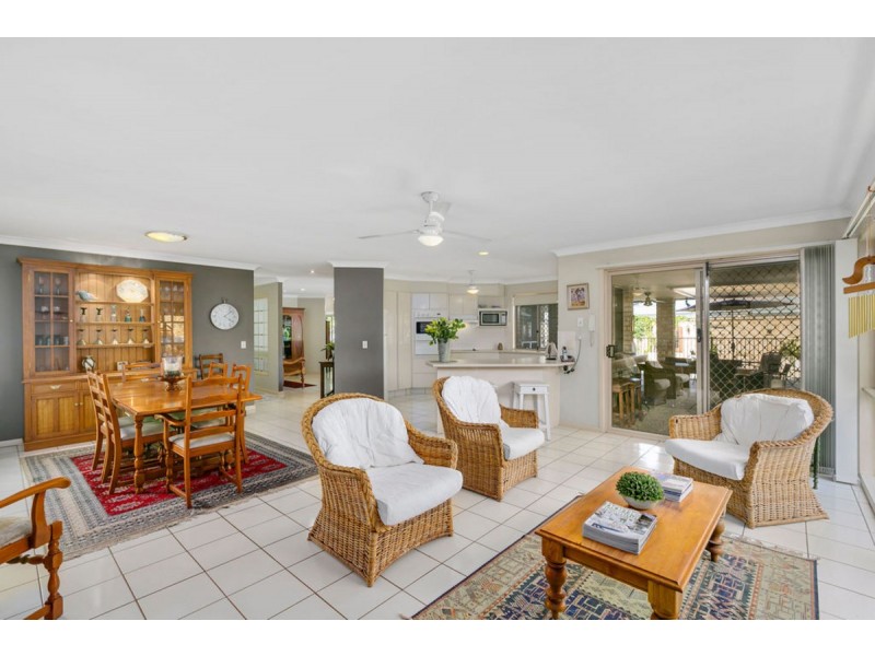 43 Nerang River Drive, Nerang QLD 4211
