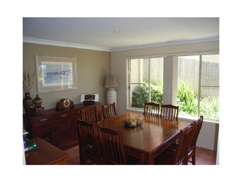 91 Armstrong Way, Highland Park QLD 4211