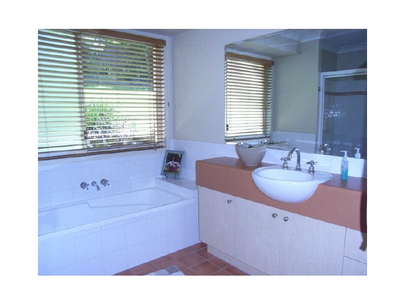 91 Armstrong Way, Highland Park QLD 4211