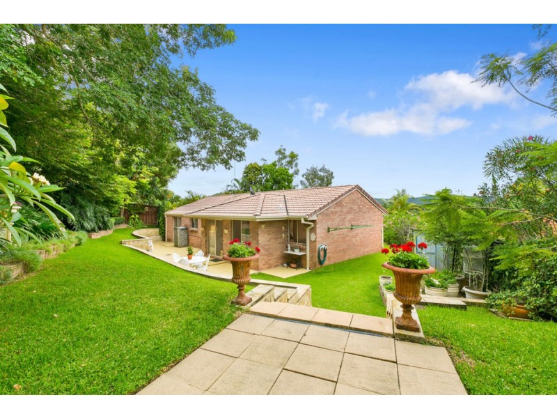 8 Saxon Court, Nerang QLD 4211