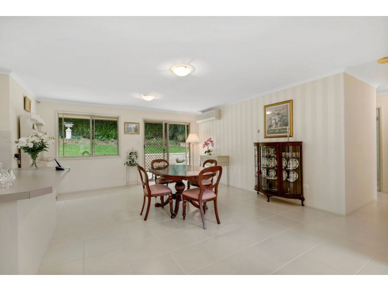 8 Saxon Court, Nerang QLD 4211