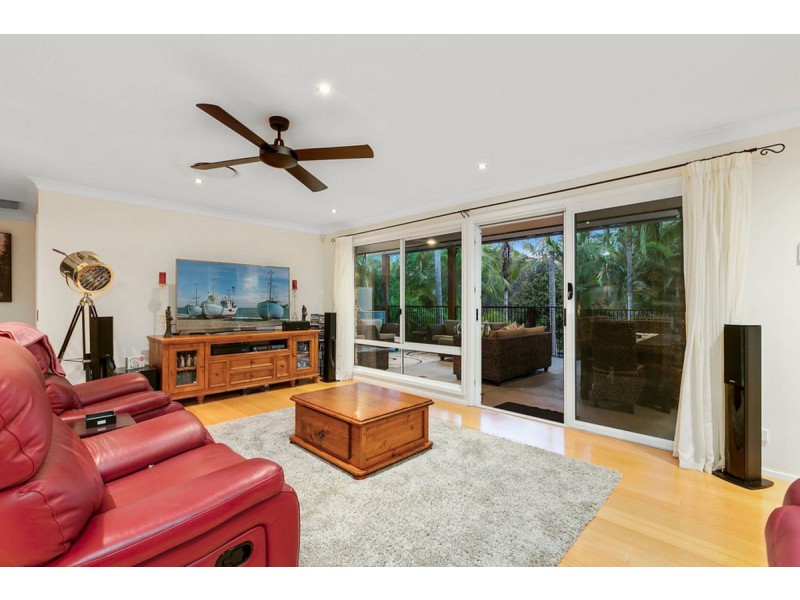 46 Hastings Crescent, Carrara QLD 4211