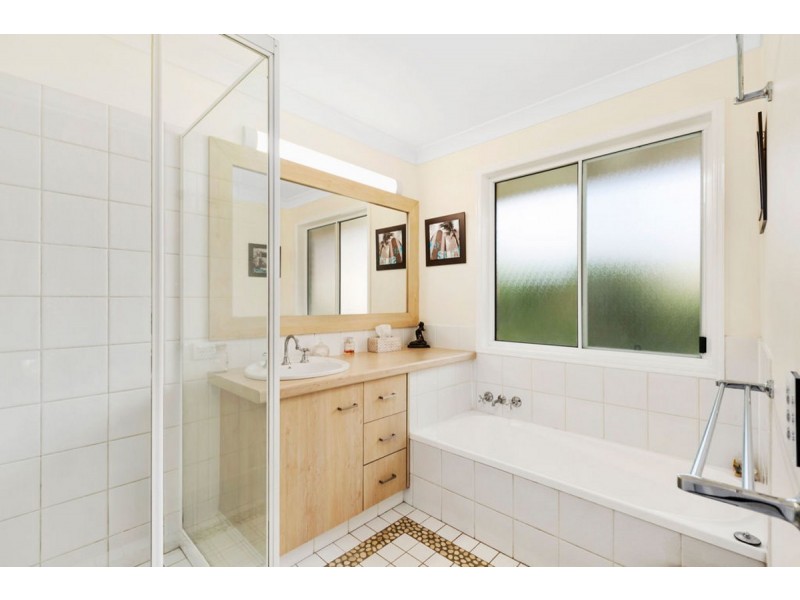 46 Hastings Crescent, Carrara QLD 4211