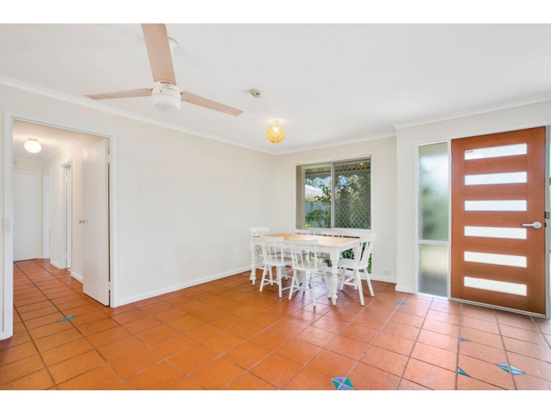 16 Sharne Court, Carrara QLD 4211
