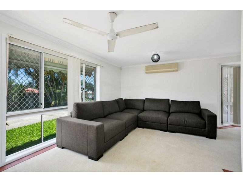16 Sharne Court, Carrara QLD 4211