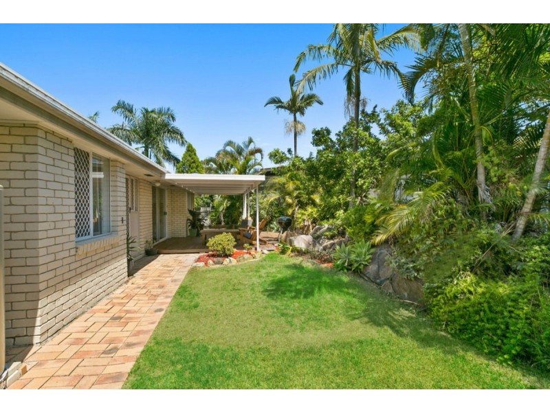 16 Sharne Court, Carrara QLD 4211